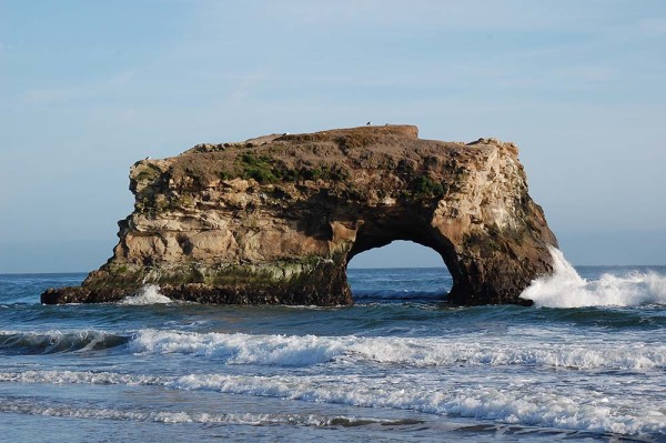 The lone remaining arch at Natural Bridges State Beach in April 2012. Photo © Mobile Ranger.
