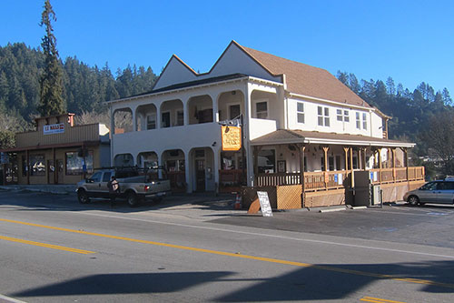 Felton's oldest building, now known as the Cremer House, was built in 1875. It opened as the Creamer Hotel in 1876.