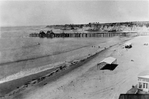 The Capitola wharf, 1895. Photo: Capitola Historical Museum