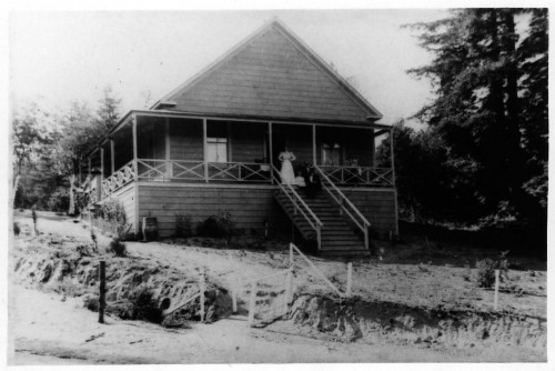 The Rapley house at Summit Landing, 1898. Photo courtesy of Portola Valley archives.