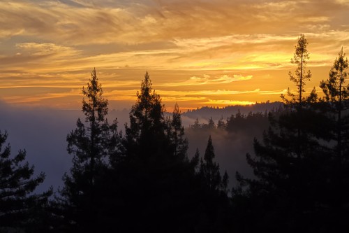 Santa Cruz Mountain sunset, 2012. Photo: Yūgen CC BY 2.0