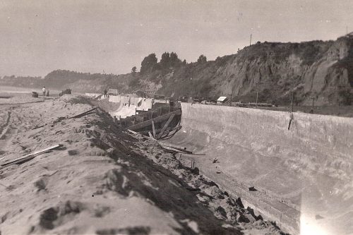 The first seawall was built in 1925. Photo: courtesy John Hibble and the Aptos History Museum