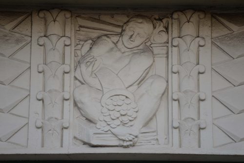 Art Deco statuary on the old Bank of Italy Building. The cornucopia is appropriate for a bank and a food market! Photo: Jim Whitehead/Mobile Ranger